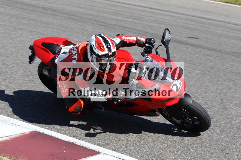 /Archiv-2025/48 25.08.2025 Cornu Master School ADR/gruen-vert/22